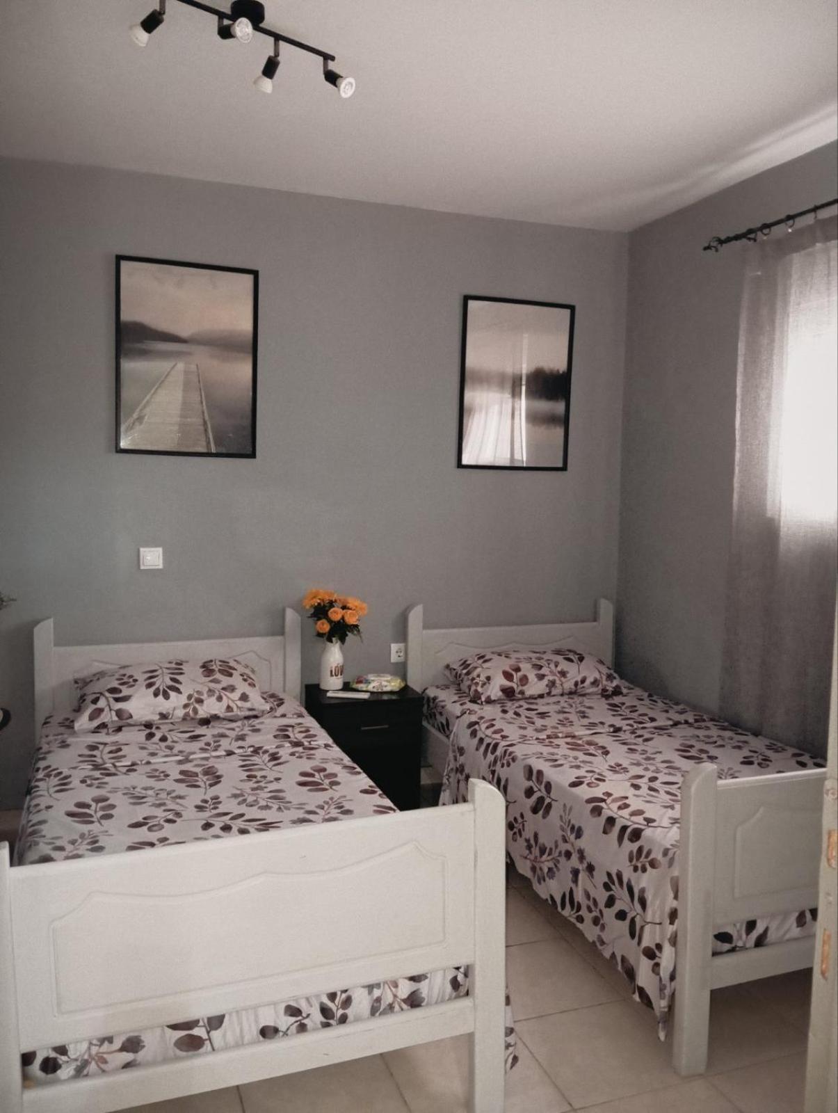 Semi-Basement 50Sqm Apartment Near Kos Citycenter Cidade de Kos Exterior foto